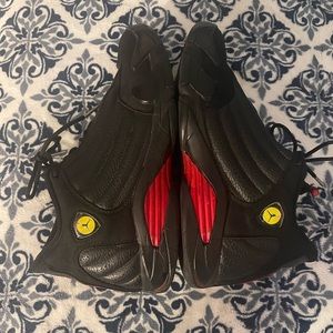 Mens used Jordan 14 last shot size10.5